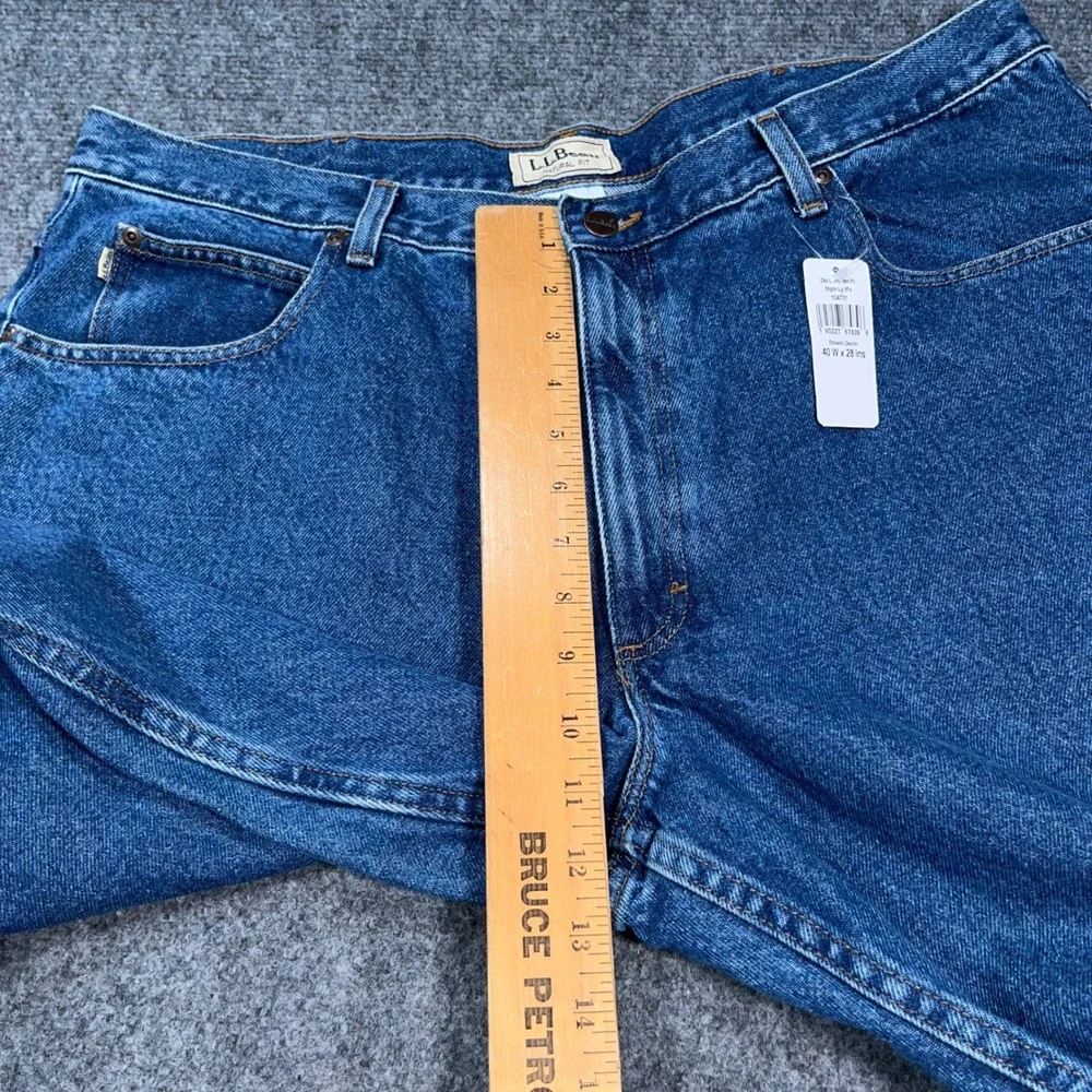 NWT LL Bean Natural Fit Jeans Mens 40x28 Straight Leg Stonewash Denim Blue Loose